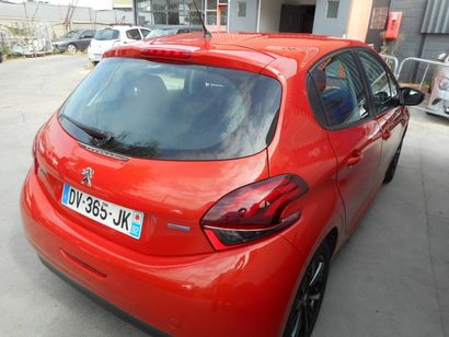 Peugeot 208 Blue HDI
• immat DV-365-JK
•...