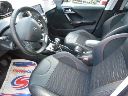Peugeot 2008 GT Line
• immat EH-082-GW
•...