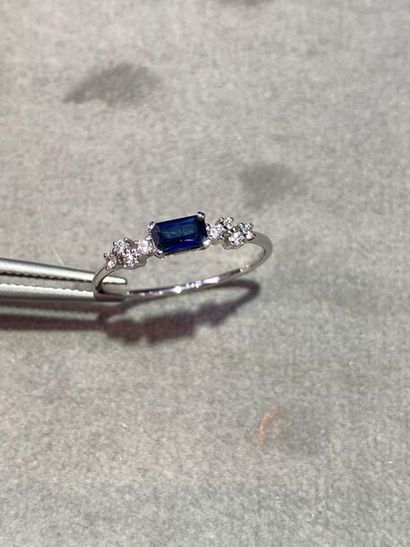 Sapphire and diamond ring