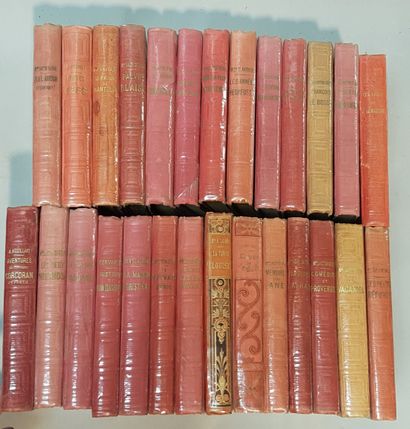 [Bibliothèque Rose] Ensemble de 27 volumes...