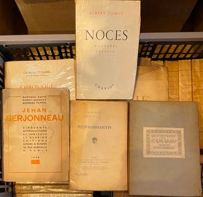 
 
[Littérature] Lot de 50 volumes brochés...