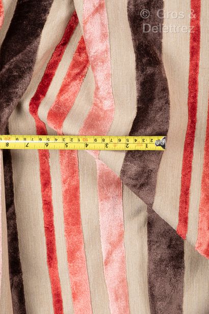 Pair of curtains decorated with pink-red...