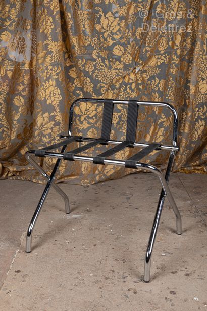 Set of 10 chrome-plated metal luggage racks...
