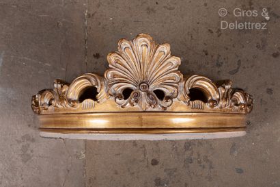 Gilded wood canopy with openwork décor of...