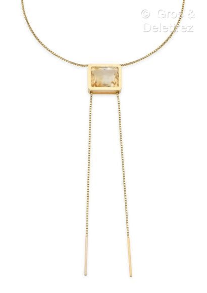 Daniela BAUMGARTNER
Tie necklace in yellow...