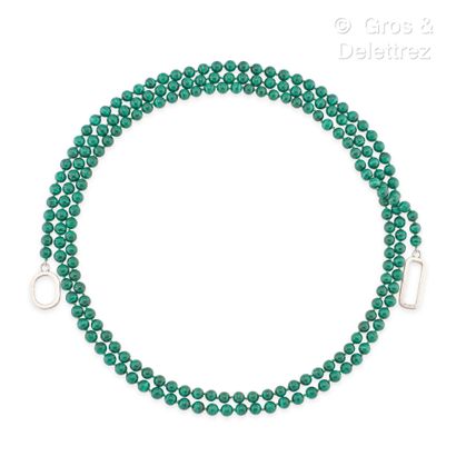 Marc DELOCHE
Long necklace with a row of...