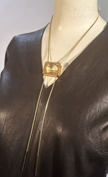 Daniela BAUMGARTNER
Tie necklace in yellow...