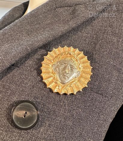 French work, mid-20th century 
Circular gilt...