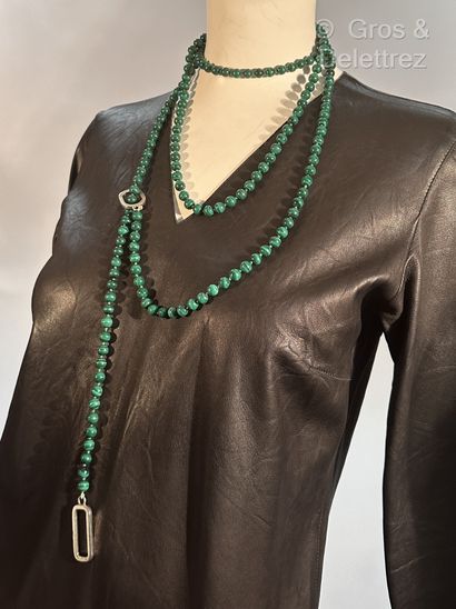 Marc DELOCHE
Long necklace with a row of...
