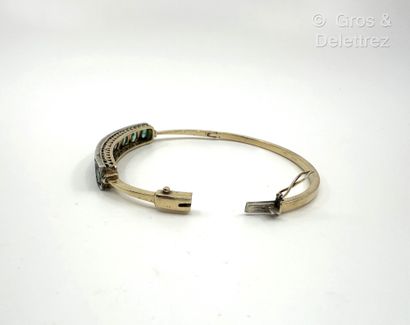 Bracelet jonc rigide ouvrant en or jaune...