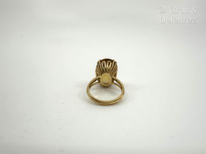 Bague de cocktail en fils d’or jaune 750...
