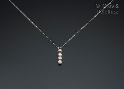 Pendentif ligne en or gris 750 millièmes...