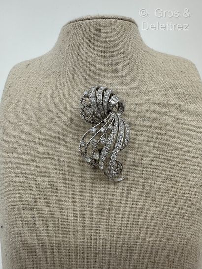 Travail français des années 1960
Broche Clip...