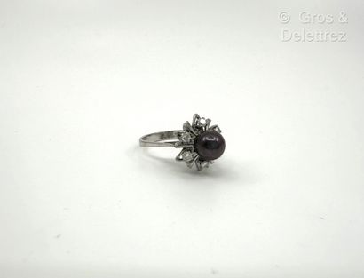 Travail des années 1960
Bague « Fleur » en...