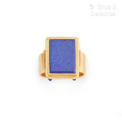 Travail français des années 1970
Bague chevalière...