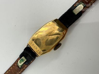 JUDEX
Montre-bracelet en or jaune 750 millièmes...