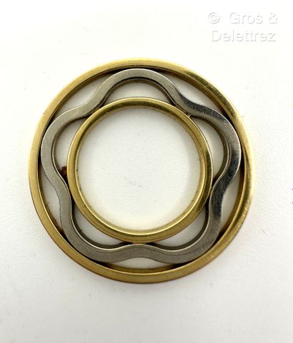 OMEGA
Pendentif circulaire ajouré en or jaune...