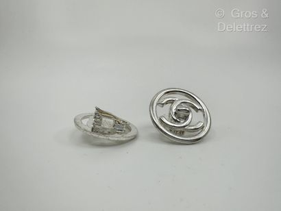 CHANEL, Collection Printemps-Été 1997
Paire...