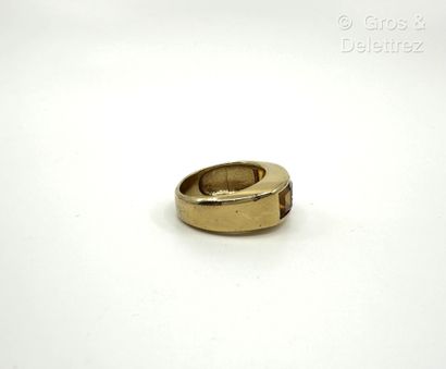 Travail français
Bague bandeau en métal doré...