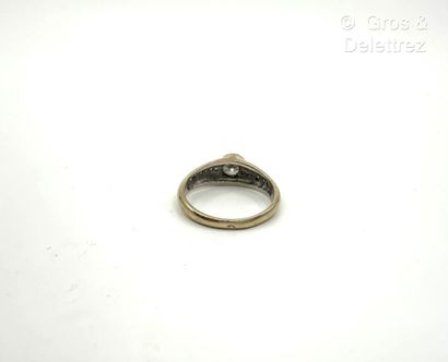 Travail français
Bague jonc en or rhodié...