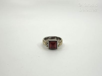 Travail français
Bague en or rhodié 750 millièmes...