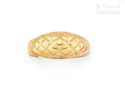 Bague jonc « Matelassée » en or jaune 750...