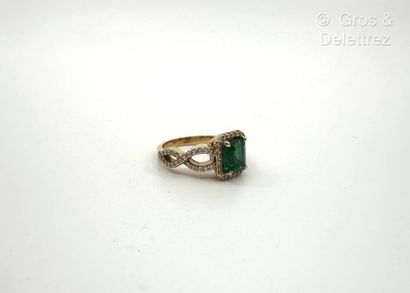 Travail français
Bague en or rose 750 millièmes...