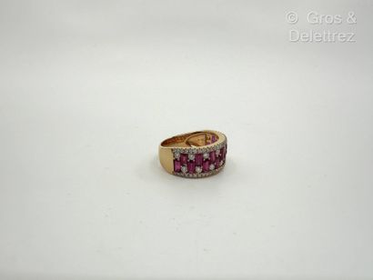LIGNE VENDÔME
Bague bandeau en or rose 750...
