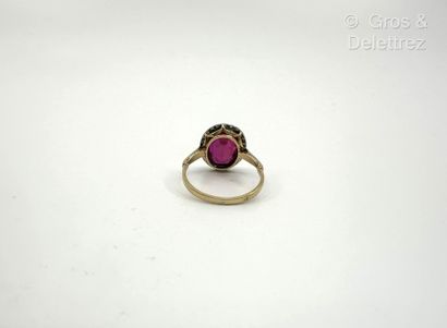 Travail français du début du XXe siècle
Bague...