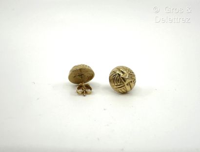 Travail italien
Paire de boutons d’oreilles...