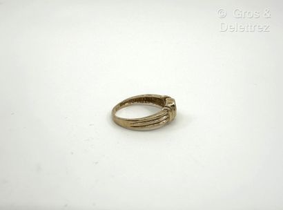Bague godronnée en or jaune 375 millièmes...