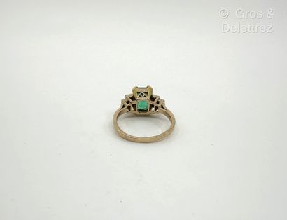 Bague en or jaune 750 millièmes, platine...