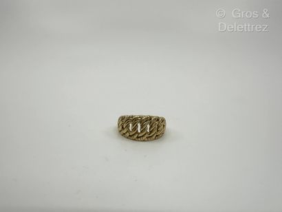 Bague jonc « Maille américaine » en or jaune...