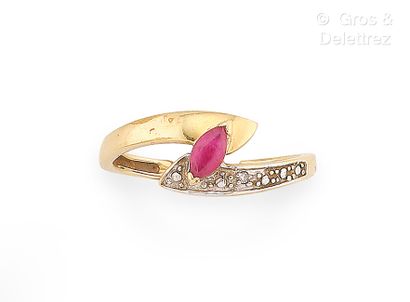 Bague croisée en or jaune et or gris 750...