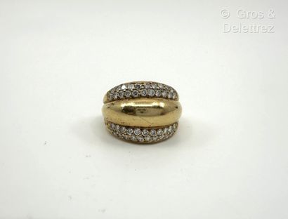 Bague triple godrons en or jaune 750 millièmes...