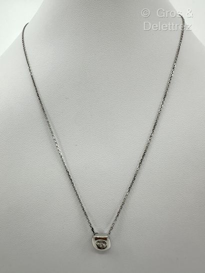 Collier en or gris 750 millièmes à fine maille...