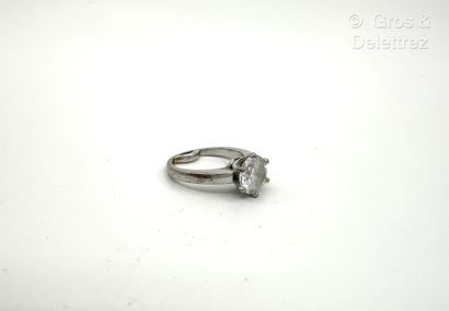 Travail français
Solitaire en or gris 750...