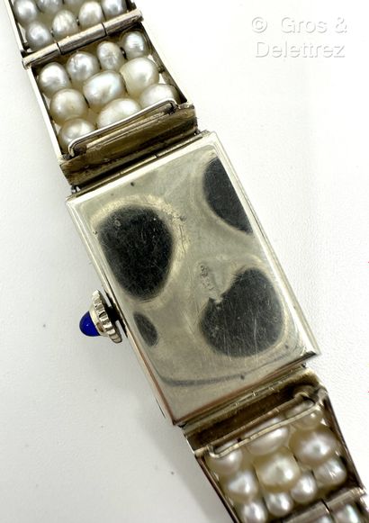 Travail suisse des années 1920-1930
Montre-bracelet...