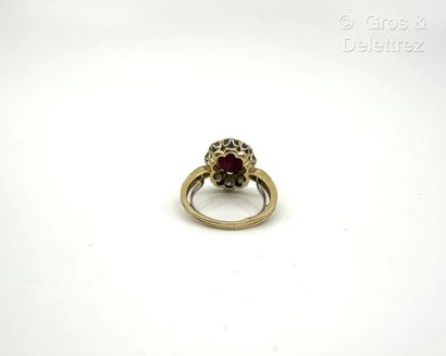 Travail français
Bague pompadour en or jaune,...