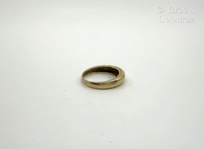 Bague jonc bombée en or jaune lisse 750 millièmes....