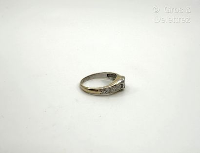 Travail français
Bague jonc en or rhodié...