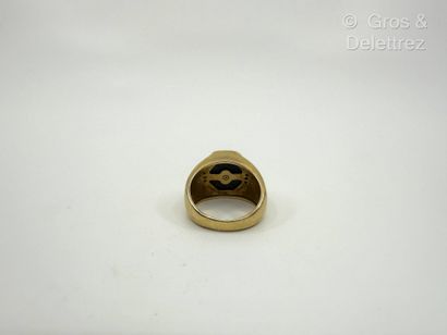 Bague chevalière en or jaune 750 millièmes,...