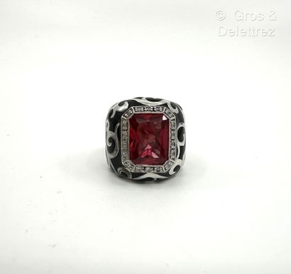Importante bague bandeau en argent 800 millièmes...