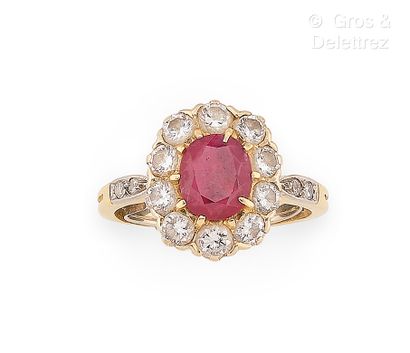 Travail français
Bague pompadour en or jaune,...
