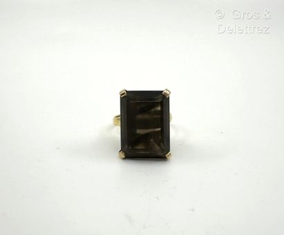 Travail français
Bague en or jaune 750 millièmes...