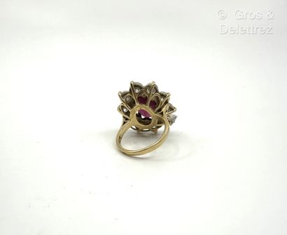 Bague pompadour en or jaune 750 millièmes...