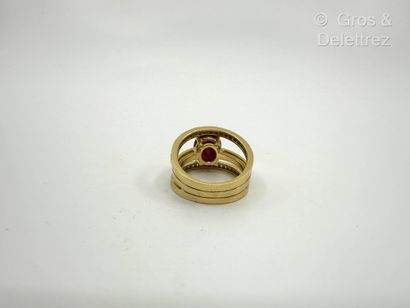 Travail français
Bague bandeau en or jaune...