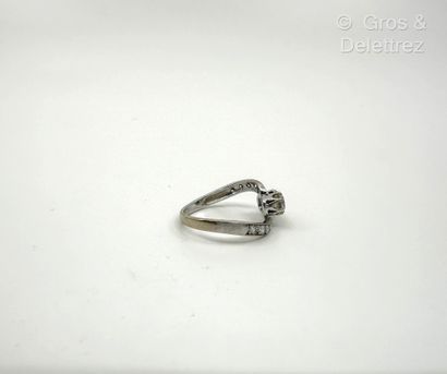 Travail français
Bague « Toi et Moi » à volutes...