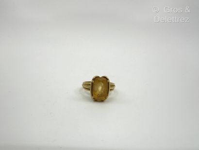 Travail français
Bague en or jaune 750 millièmes...