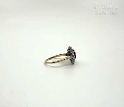 Bague pompadour en or jaune 750 millièmes...